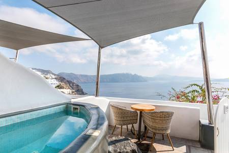 Secret Legend Suites, Fable