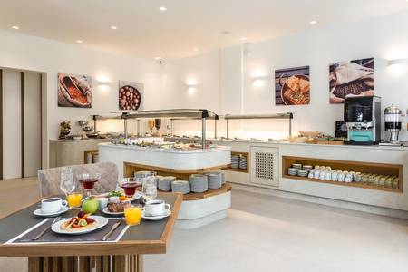 Strogili Hotel, Restaurant/Gastronomie