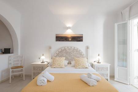 Anthos Apartments, Studio