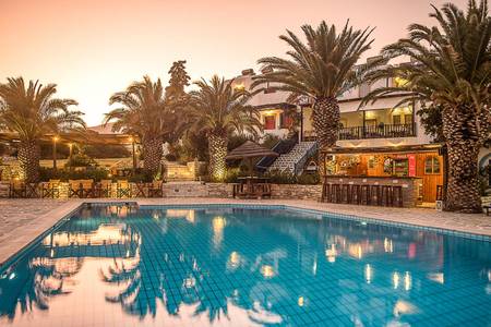 Pnoi Hotel, Pool/Poolbereich