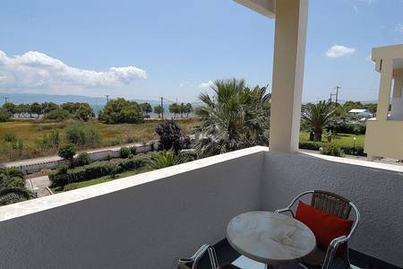 Kalloni Bay, Wohnbeispiel