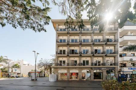 Hotel Reveron Plaza, Resort/Hotelanlage