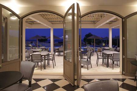 Costa Rossa, Restaurant/Gastronomie