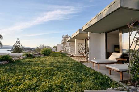 White Rocks, Bungalow