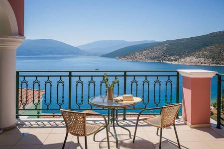 Kefalonia Bay, Deluxe