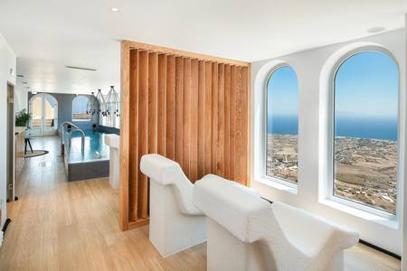 Skyfall Luxury Suites, Spa/Wellness