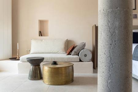 Istoria Hotel, Tarina Suite