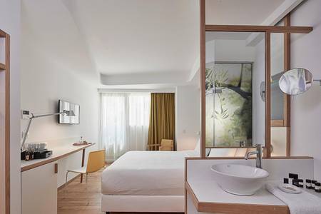 Olive Green Hotel, Popular