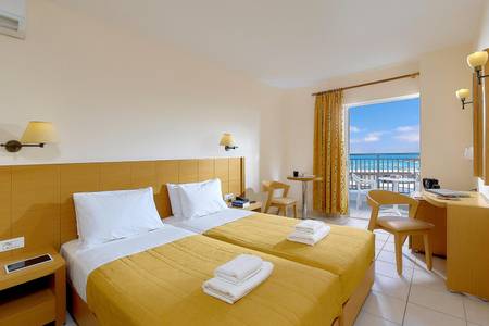 Astir Beach, Wohnbeispiel