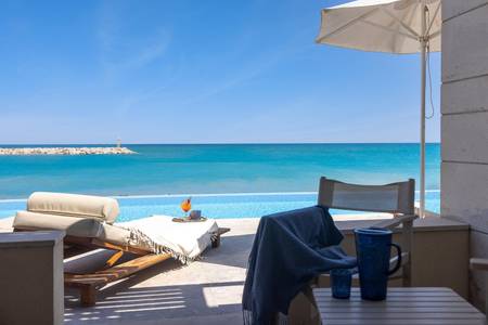 Giannoulis - Grand Bay Beach Resort, Junior-Suite Giannoulis - Grand Bay Beach Resort, Junior-Suite