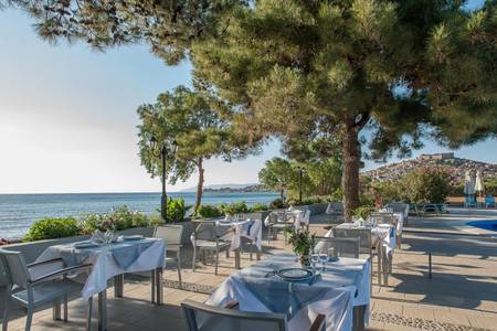 Delfinia Hotel & Bungalows, Restaurant/Gastronomie