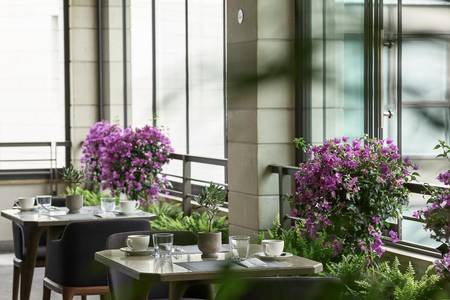 September Hotel Thessaloniki, Restaurant/Gastronomie