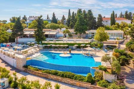 Port 9 ReAminess Vival Port 9 Residencesort - Appartements, Pool/Poolbereich Port 9 ReAminess Vival Port 9 Residencesort - Appartements, Pool/Poolbereich