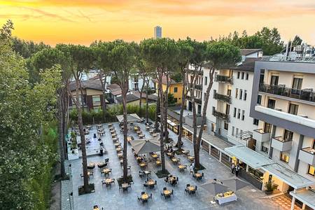 Executive Evolution Hotel, Resort/Hotelanlage