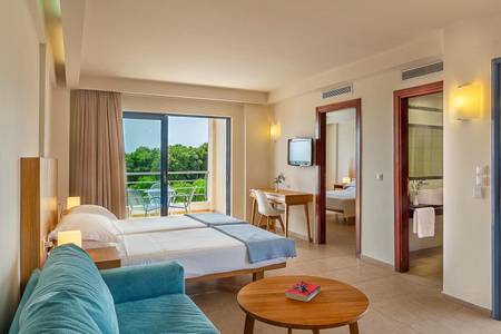 Ionian Theoxenia, Family