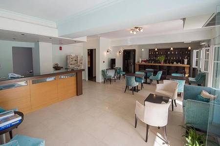 Ionis Hotel, öffentliche Bereiche