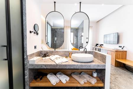 Grand Elis Hotel, Standard