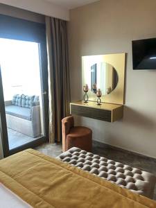 Aphrodite of Thassos, Wohnbeispiel Aphrodite of Thassos, Wohnbeispiel