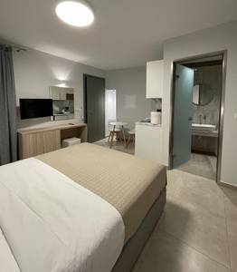 Anax Apartments, Studio