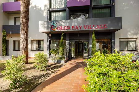 Color Bay Village, Resort/Hotelanlage