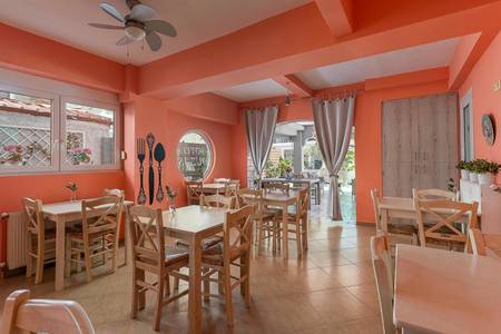 Ouzas Luxury Hotel, Restaurant/Gastronomie