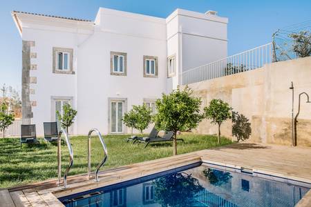 Colégio Charm House, Pool/Poolbereich