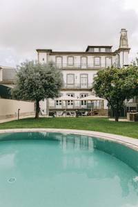 Torel Royal Court, Pool/Poolbereich