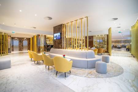 VIP Executive Suites do Marquês Hotel, Hotellobby mit Empfangsbereich und Sitzgelegenheiten