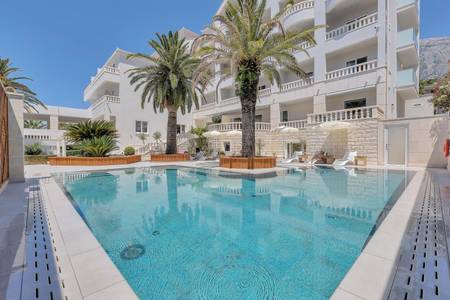 Laurentum, Pool/Poolbereich