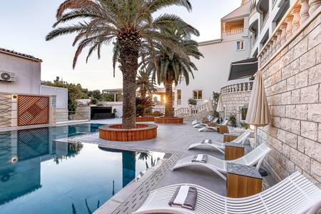 Laurentum, Pool/Poolbereich