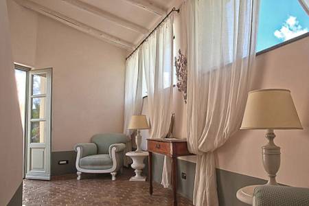 La Salina Borgo di Mare, öffentliche Bereiche La Salina Borgo di Mare, Einladender Hoteleingang mit traditioneller Architektur und mediterranem Flair.