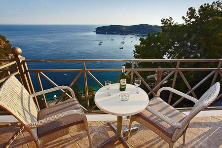 Hotel Palatino, Malerischer Ausblick auf die griechische Landschaft und das Wasser.