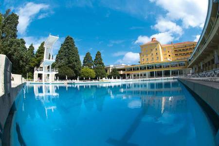 Grande Hotel de Luso, Pool mit Sprungturm
