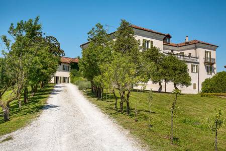 Podere Luigi Einaudi, Resort/Hotelanlage