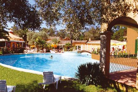 Quinta da Lagoa, Pool im Garten