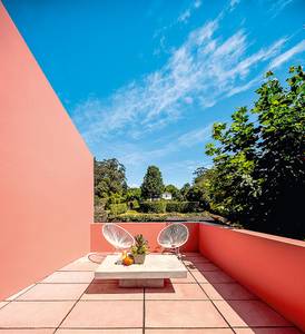 Pink House, sonstige