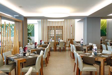 BG Caballero Hotel, Restaurant