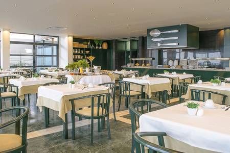 Hotel Oásis Praiamar, Restaurant/Gastronomie