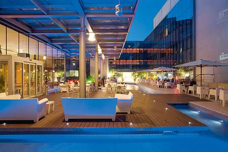 UNAHOTELS T Hotel, Abendstimmung