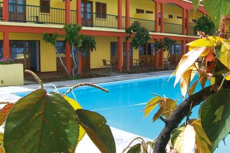 Hotel Xaguate, Pool und Hotelanlage