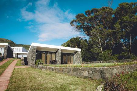 Make it Happen Farm, Resort/Hotelanlage