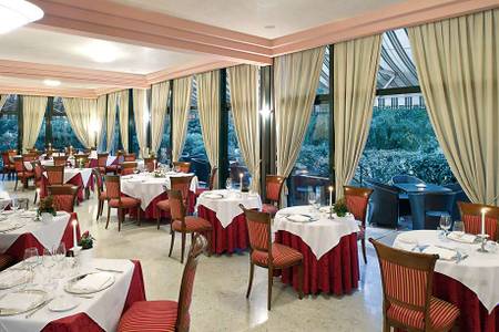 Villa Pace Park Hotel Bolognese, Restaurant/Gastronomie