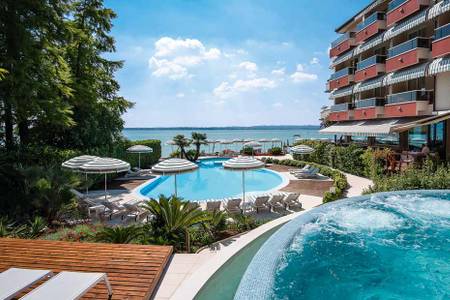 Hotel Continental Wellness & Spa, Pool/Poolbereich