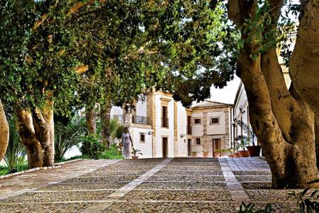 Villa Favorita, Zufahrt zum Hotel