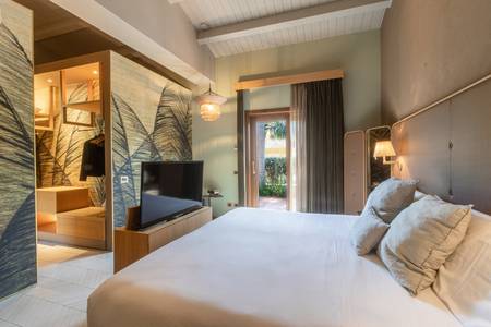 Minareto, Pool-Suite