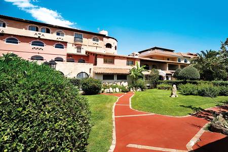 Colonna Beach Hotel & Residence,