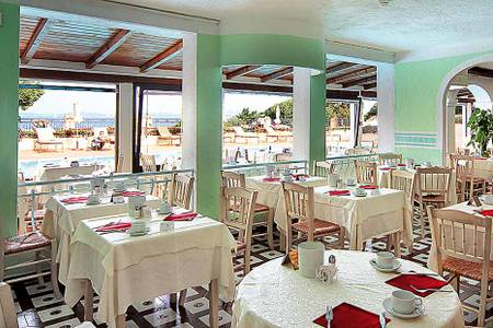Grand Hotel Smeraldo Beach, Restaurant/Gastronomie