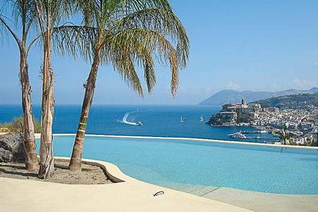 Hotel Villa Enrica, Pool mit Blick zum Meer