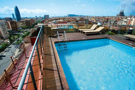 Hotel Catalonia Atenas, Pool auf dem Dach