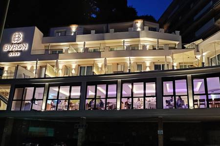 Hotel Byron, Resort/Hotelanlage